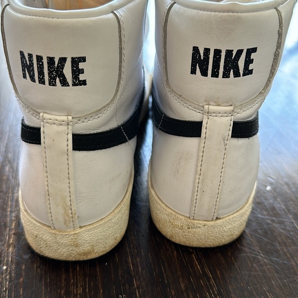 Nike Blazers - Picture 4 of 5